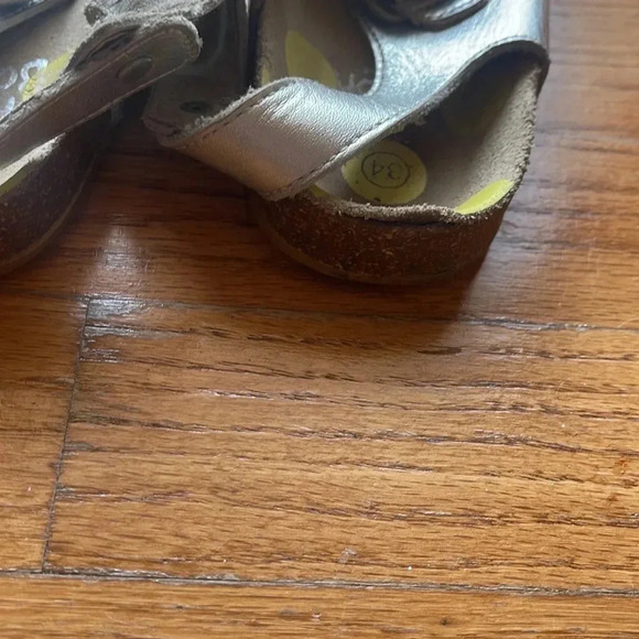 Mini Boden silver sandals size 34 (equivalent 3M) - Picture 5 of 5